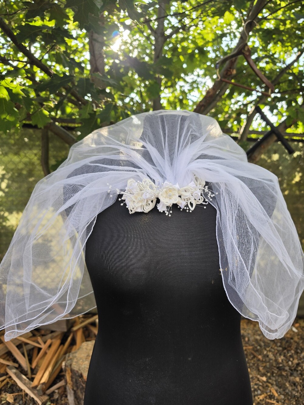 Vtg 80's White Bridal Veil with Floral Applique Hair Clip Headpiece Maximalist